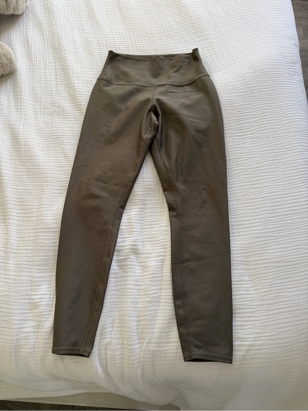 ALO airlift High-Waist Legging - Picture 3 of 4